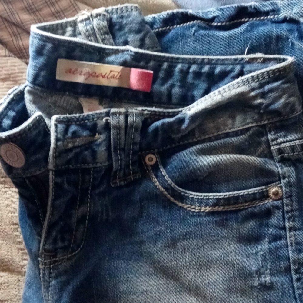 Aeropostale Blue Jeans size 1/2orn except to try on.
